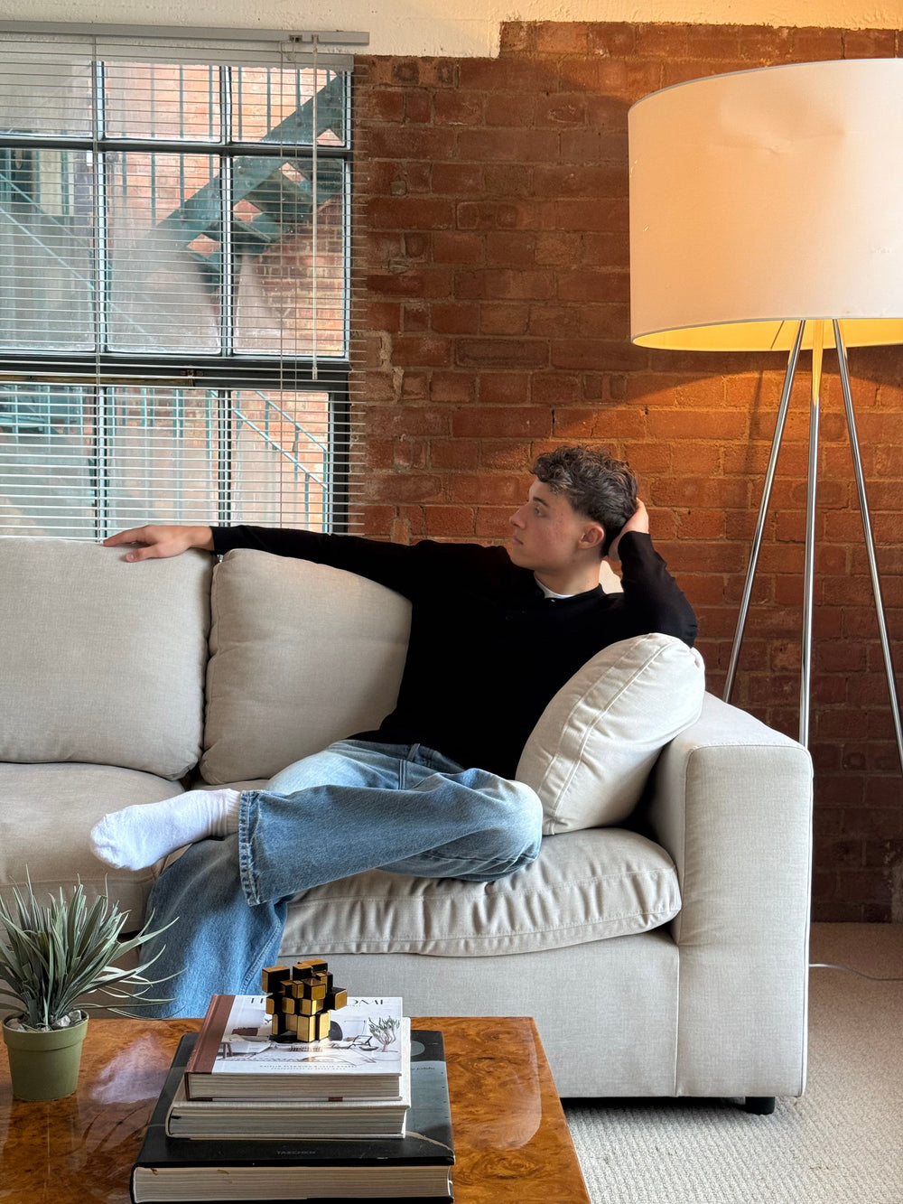 Small Space, Big Impact: The New Generation of Apartment-Friendly Sofas