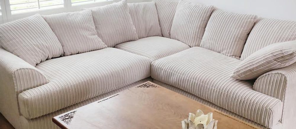 Top Tip: How to Not Go Overboard with Your Living Room