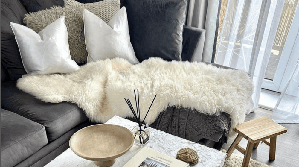 How to dress a corner sofa